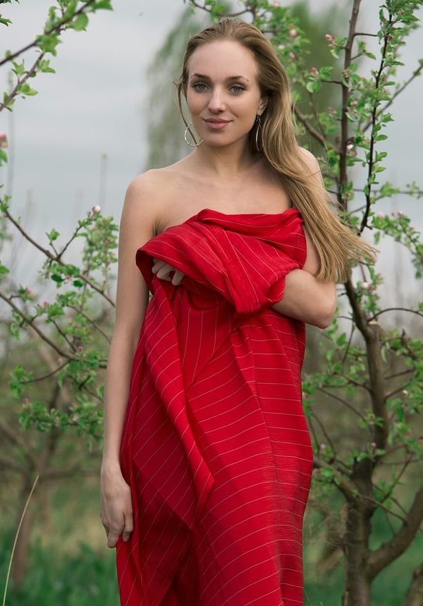 Дина, 41