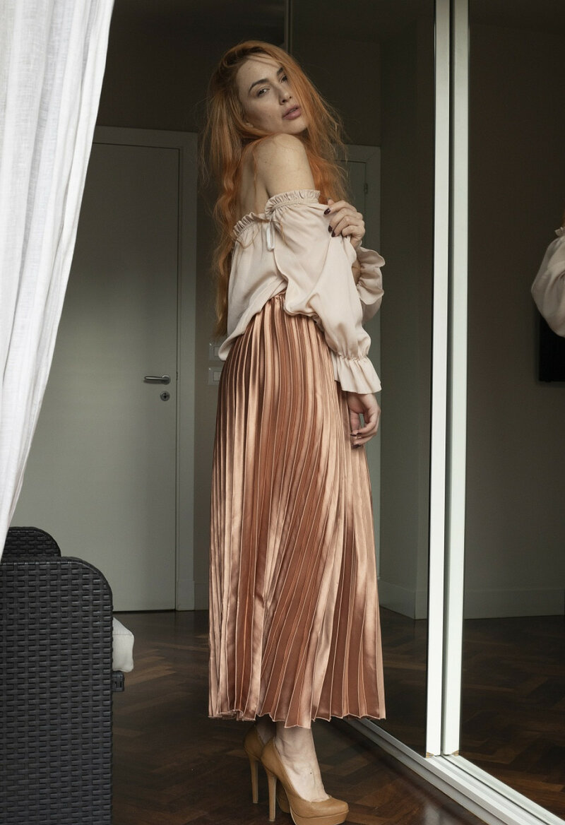Света, 25